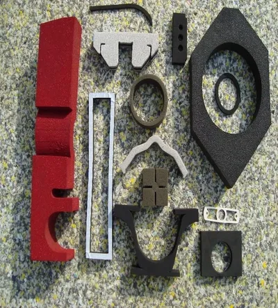 Espuma Auto Adesiva Para Isolamento E Vedação